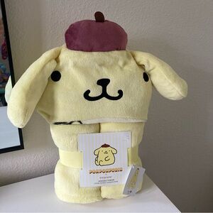 Primark Pompompurin Yellow Hooded Throw